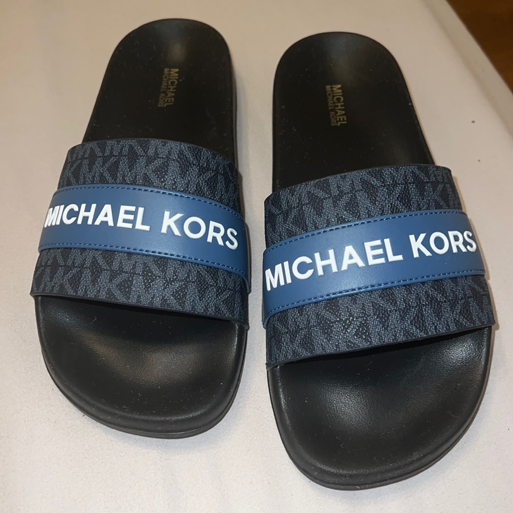 MK SANDALS NEW WITH NO TAGS